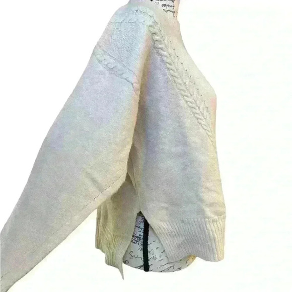 VINTAGE CREAM PINK  Cableknit Sweater 🩷🤍 - Picture 4 of 6